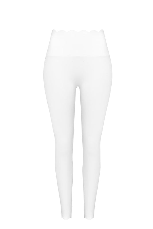High-Waist Scallop Scrunch Legging