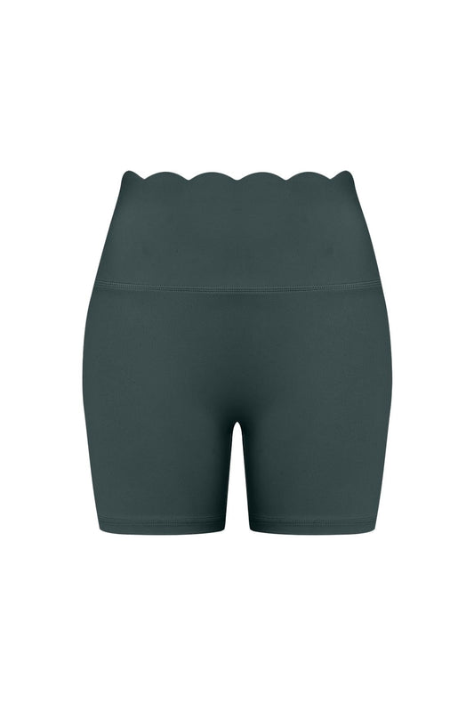 High-Waist Scallop Scrunch Short