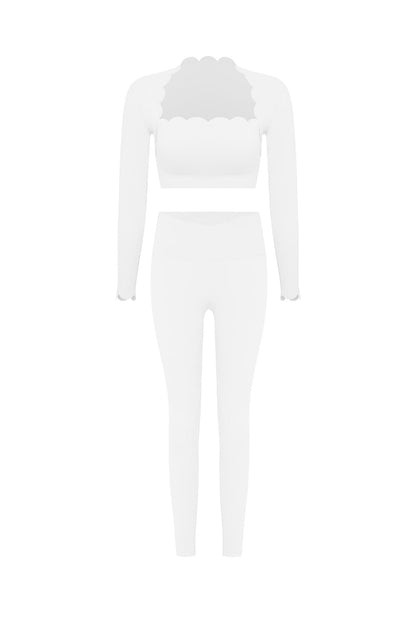 Scallop Cropped Long Sleeve Top & V-waist Yoga Legging